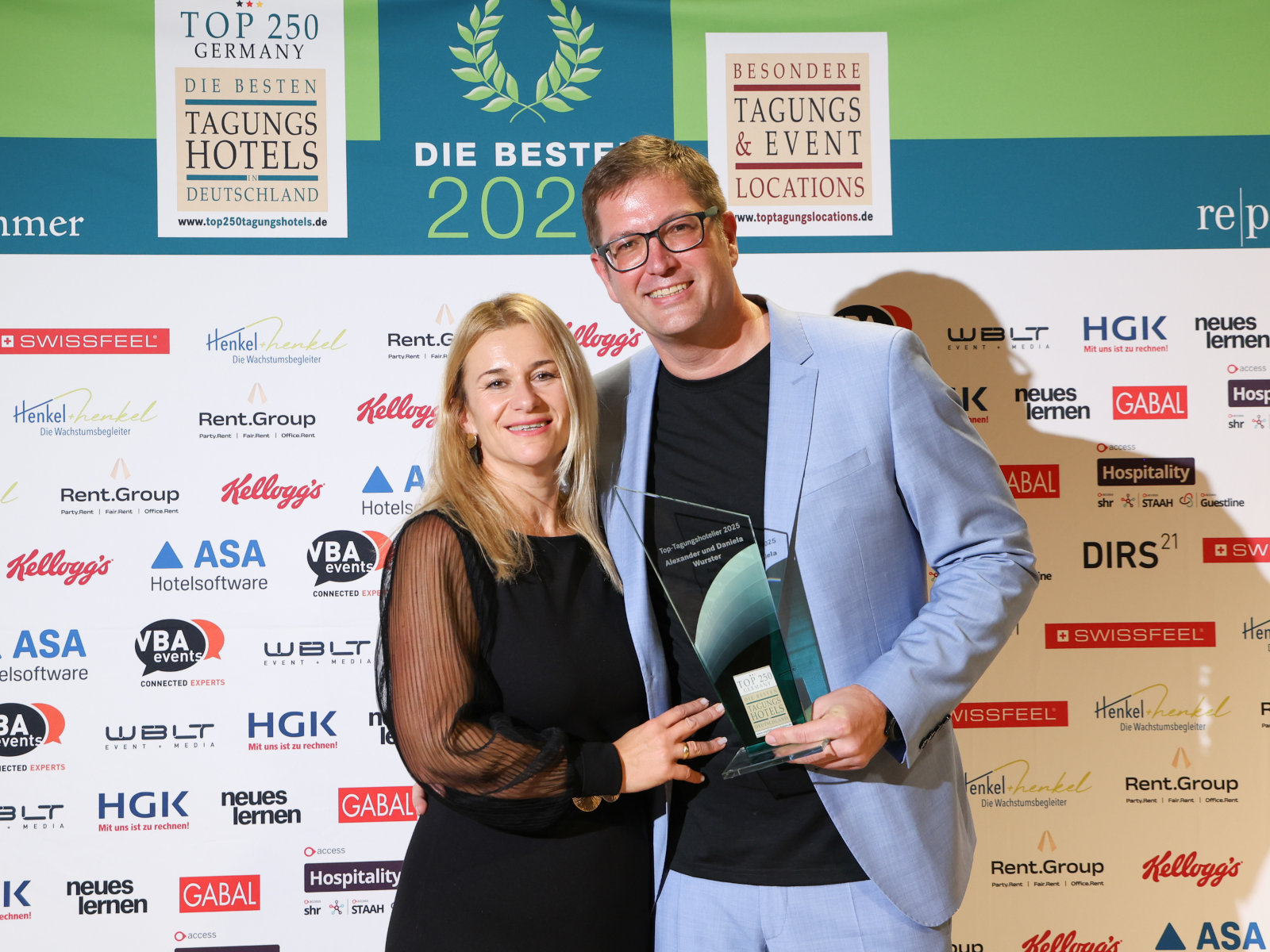 Erstes Bild von Ehepaar Wurster vom Parkhotel Schillerhain geehrt