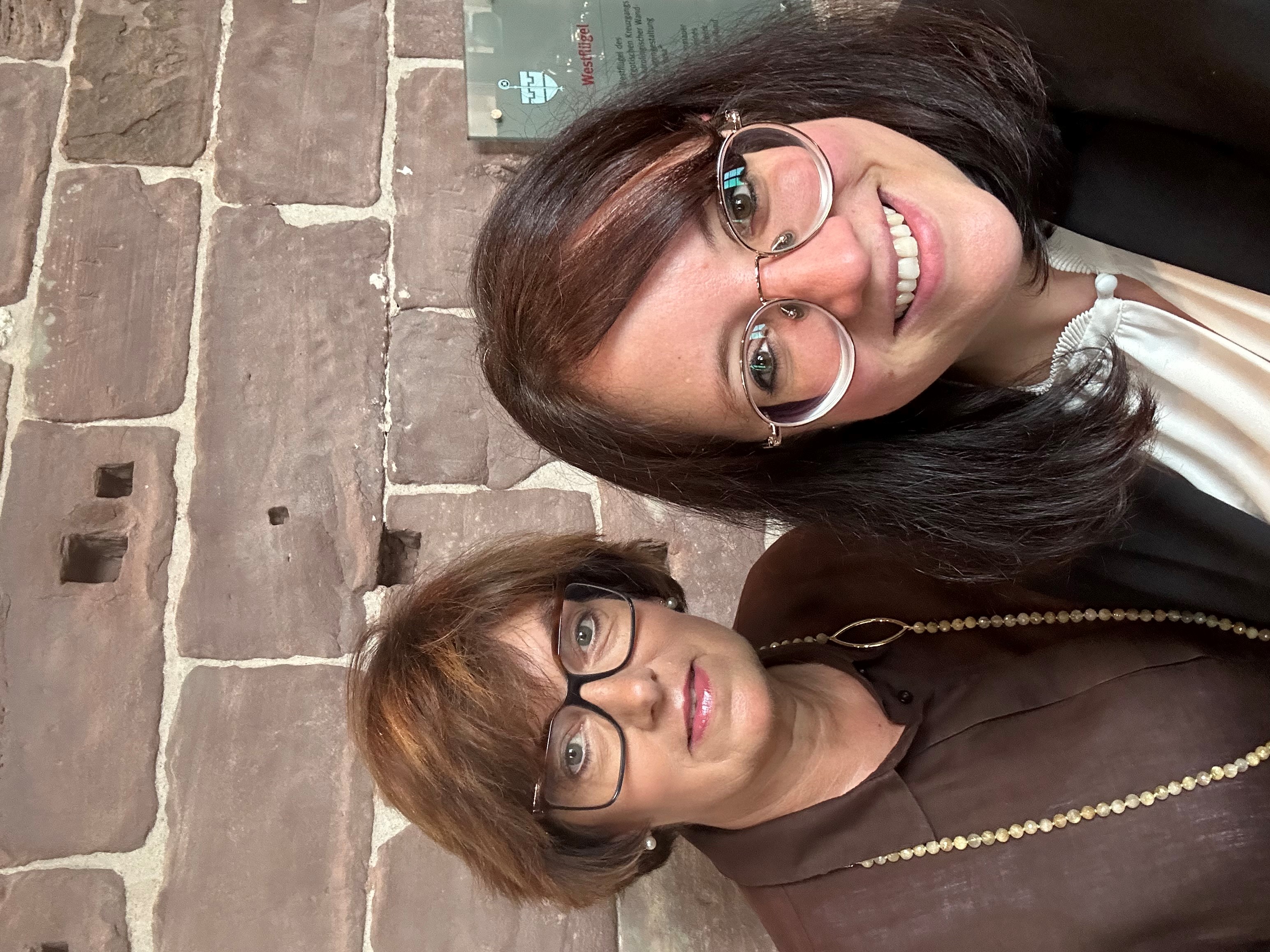 Profilbild von Christiane Lösch und Jasmin Knobloch - Kloster Hornbach